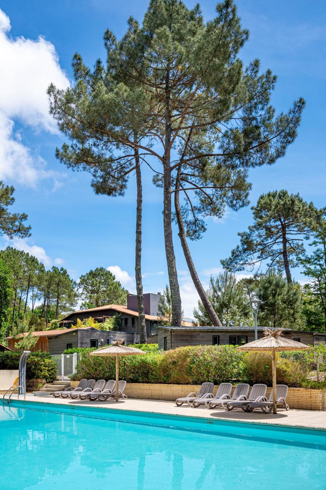 Camping-village Les Deux Etangs 4*