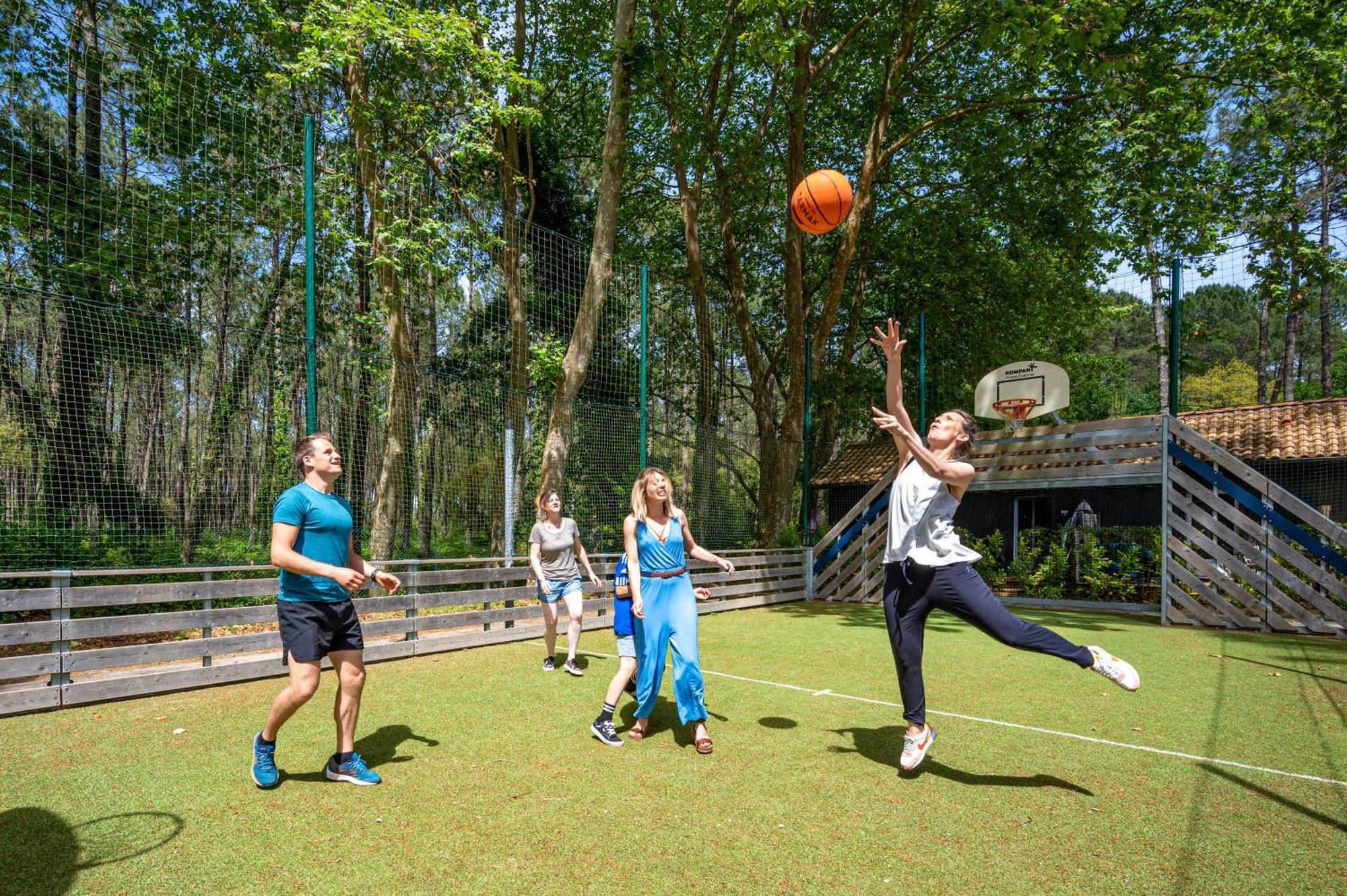 Camping-village Les Deux Etangs 4*